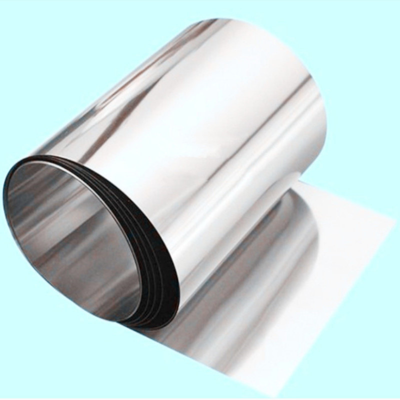 8K mirror-finished stainless steel coil with bright, high-gloss reflective surface on both sides, suitable for decorative and light-industrial use.