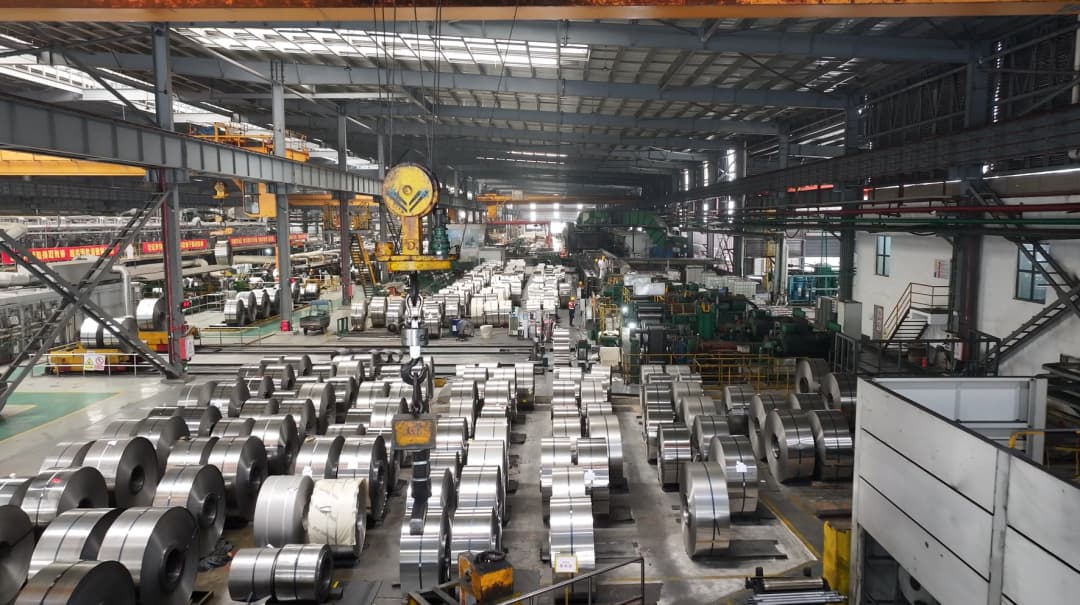 XinYe Steel recognized as one of China's Top 10 Mirror Stainless Steel Manufacturers – award certificate or listing.